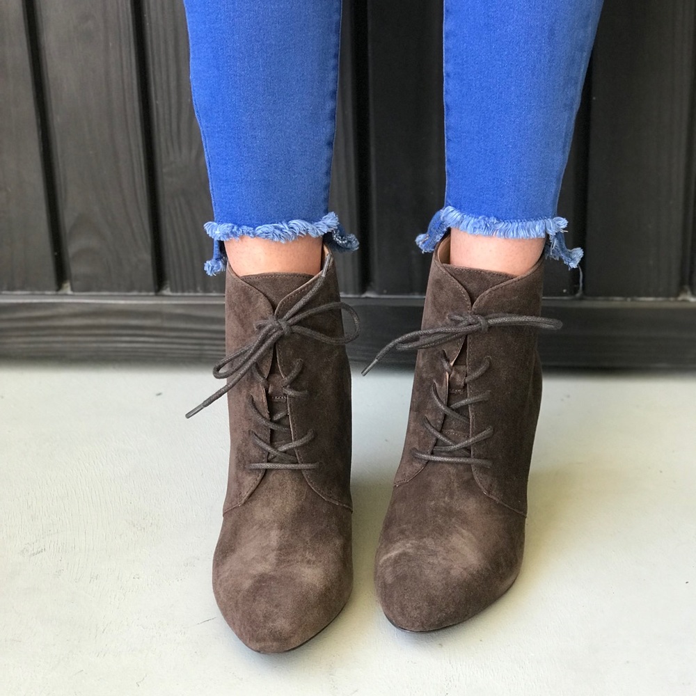 Texas Brown Lace Up Wedge Heel Ankle Booties - Picture 4 of 6